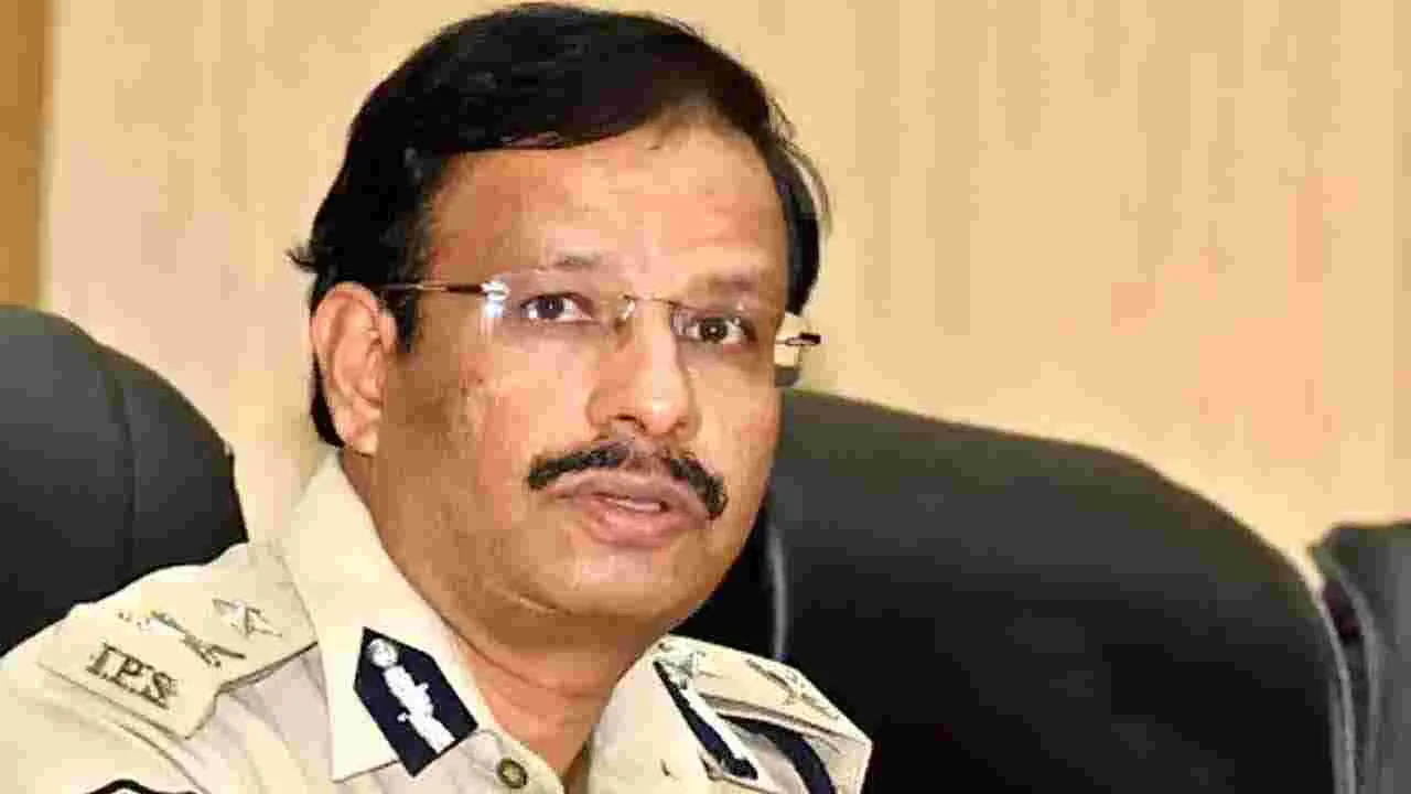 Phone Tapping Case: ఫోన్ ట్యాపింగ్ కేసులో సీపీ సజ్జనార్ సంచలన నిర్ణయం