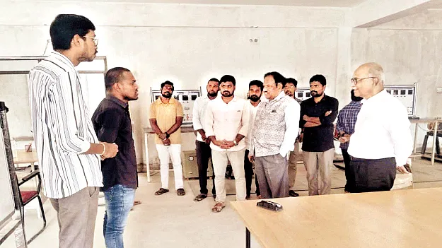 అంకితభావంతో విధులు నిర్వహించాలి