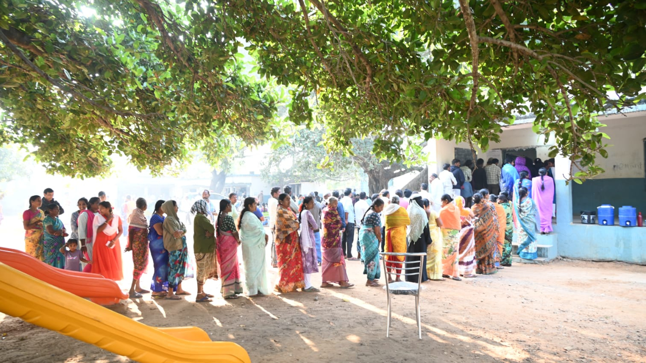 భూపాలపల్లి జిల్లాలో మూడో విడత పంచాయతీ ఎన్నికల పోలింగ్