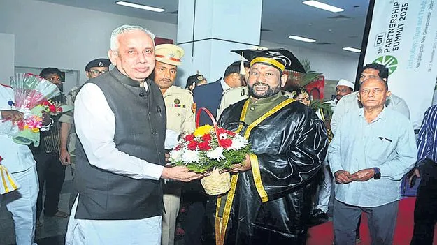 నగరానికి గవర్నర్‌ నజీర్‌ 