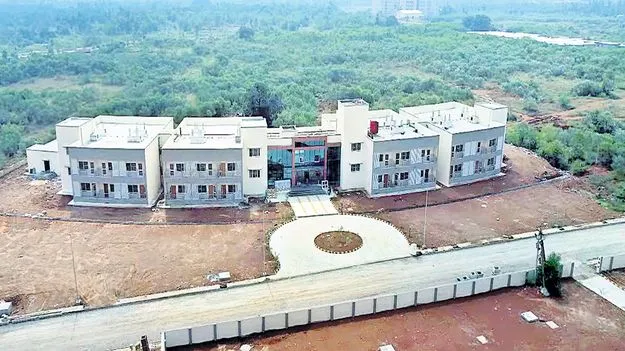 పెట్రోలియం వర్సిటీ రెడీ