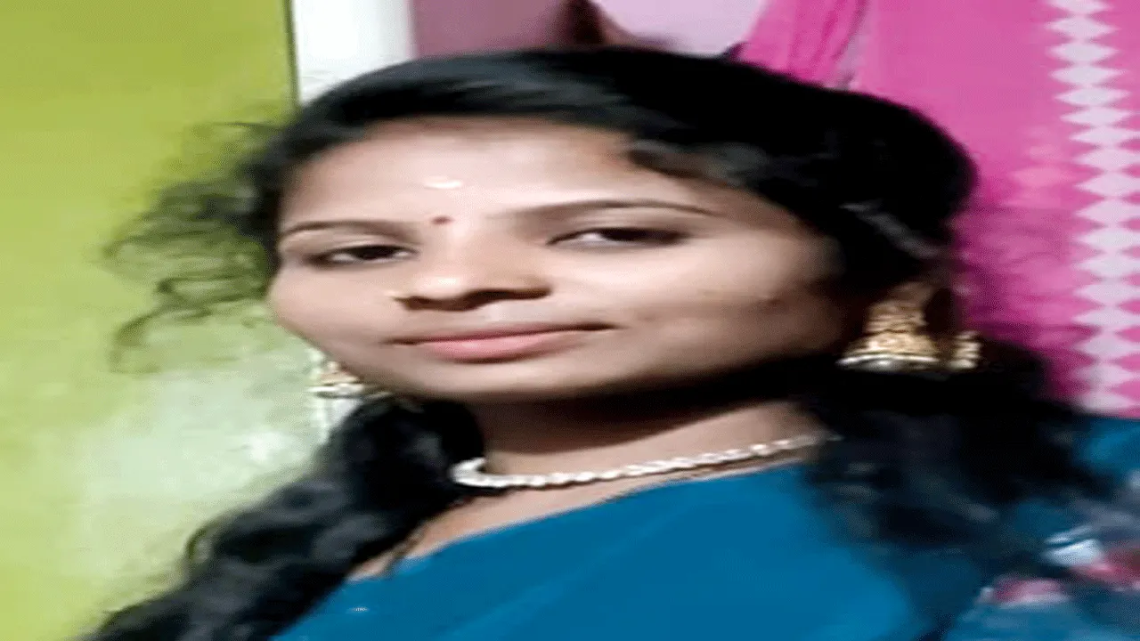 బస్సు కింద పడి యువతి మృతి