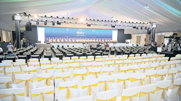 పెట్టుబడుల సదస్సుకు సర్వం సిద్ధం