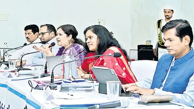 వైద్యంపై వాడీవేడిగా చర్చ