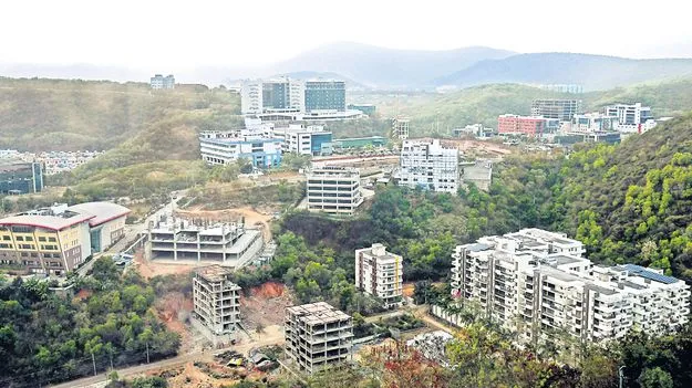 విస్తరణలో ఐటీ కంపెనీలు