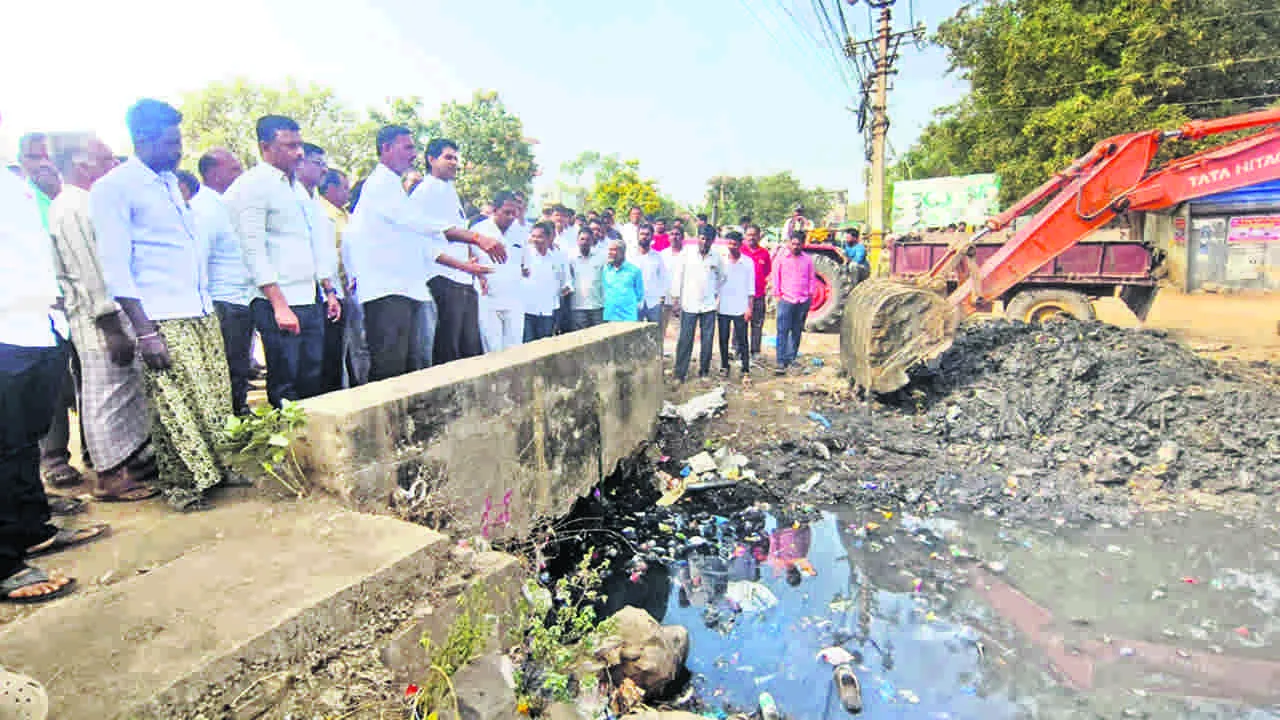 యాడికిని క్లీన అండ్‌ గ్రీనగా చేస్తా : ఎమ్మెల్యే
