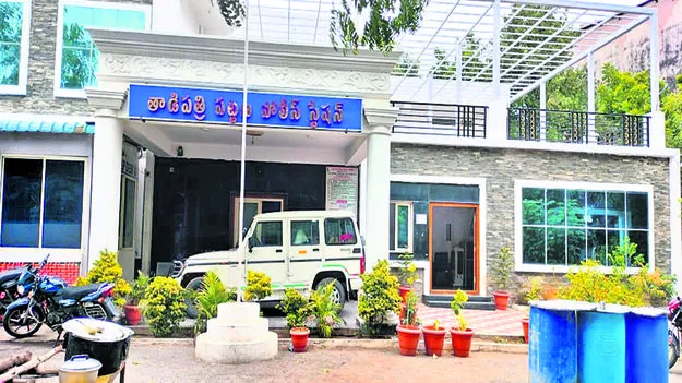 జోరుగా మట్కా, పేకాట