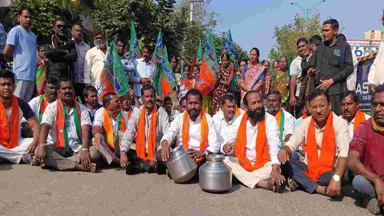 తాగునీరు, పారిశుధ్య సమస్యలు పరిష్కరించాలి