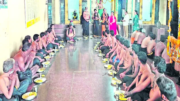 20 ఏళ్లుగా భిక్ష