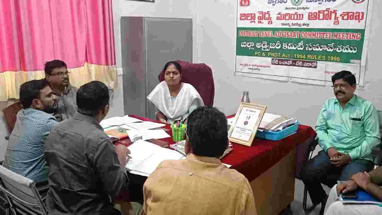 లింగ నిర్ధారణ పరీక్షలు చేస్తే కఠిన చర్యలు