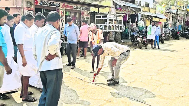 రోడ్డు విస్తరణకు చర్యలు 