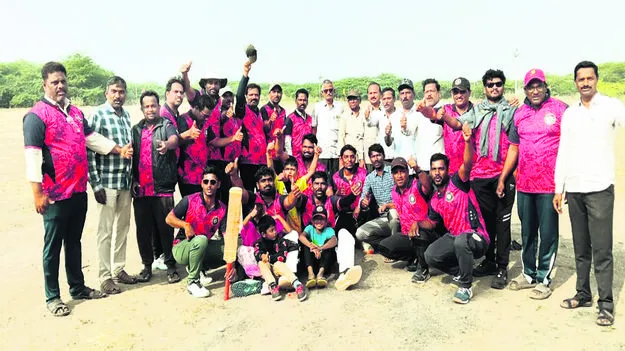 క్రికెట్‌ పోటీలో బ్రహ్మసముద్రం విజేత