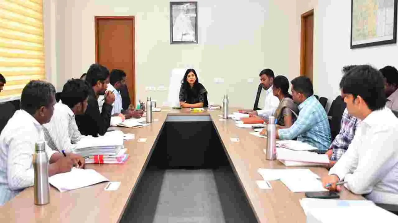 ప్రణాళిక ప్రకారం పన్నులు వసూలు చేయాలి