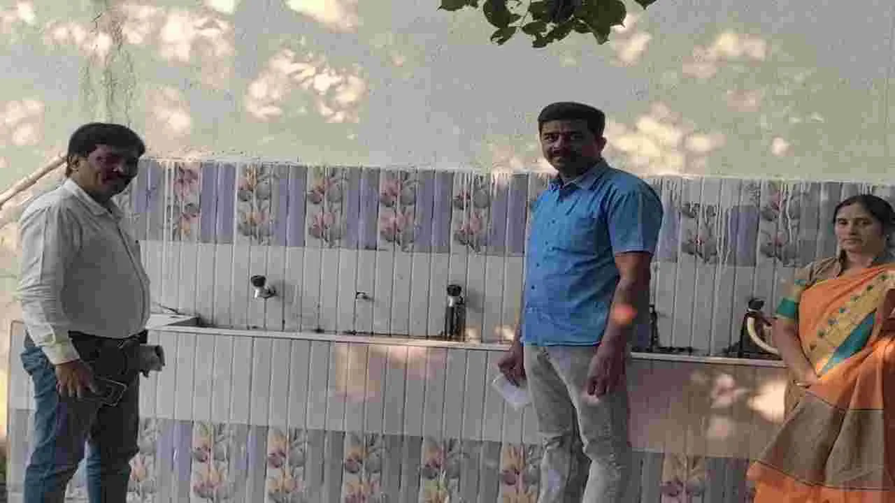 పాఠశాలలో స్వచ్ఛతకు ప్రాధాన్యం ఇవ్వాలి