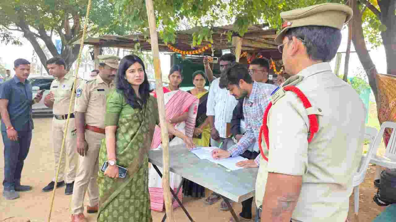 వాహనాలను క్షుణ్ణంగా తనిఖీ చేయాలి