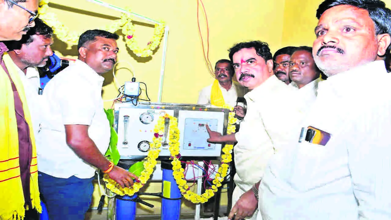  రోడ్డు, ఆర్వో ప్లాంట్‌ ప్రారంభం