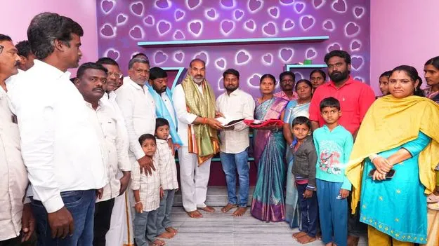 ఇందిరమ్మ ఇళ్లతో ప్రజల జీవితాల్లో వెలుగులు