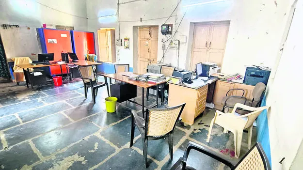 యాడికి గ్రామ పంచాయతీ ఖాళీ