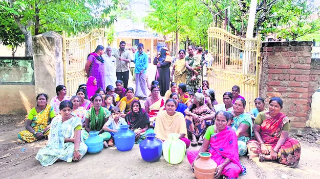 తాగునీటి సమస్య పరిష్కరించండి