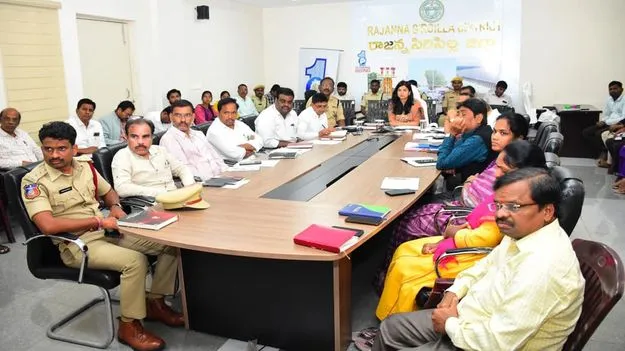 విపత్తుల సమయంలో అప్రమత్తంగా ఉండాలి