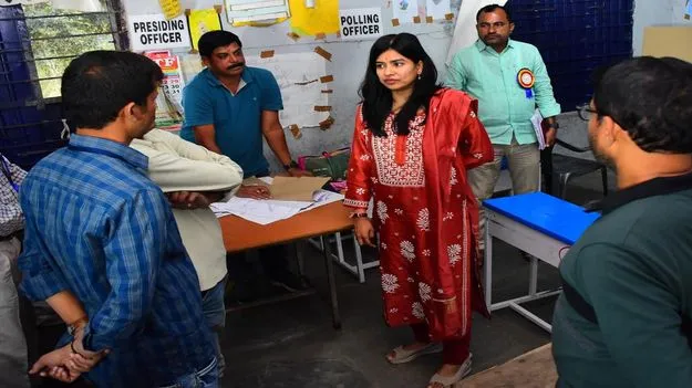 అందుబాటులో ఉండి మెరుగైన వైద్య సేవలు అందించాలి