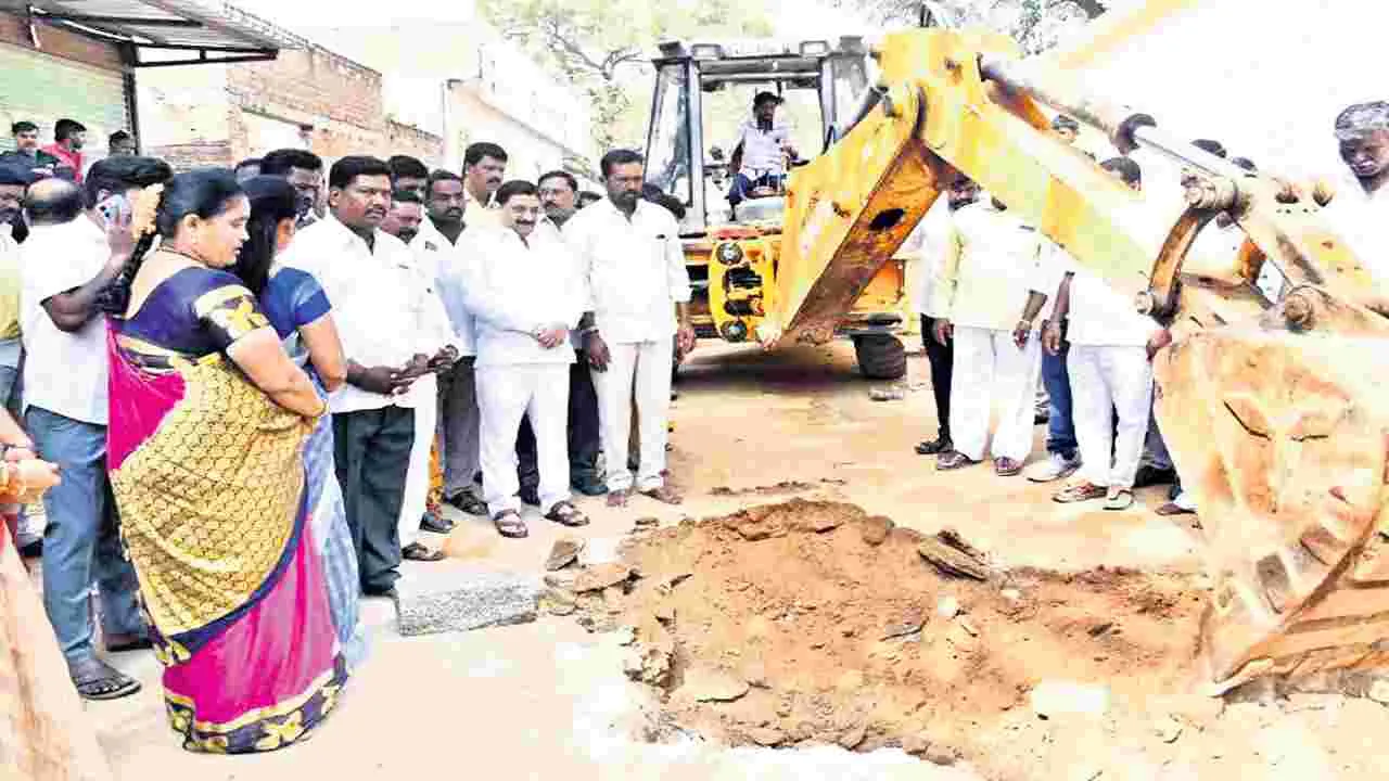 రెండేళ్లలో రూ.100 కోట్లతో అభివృద్ధి: విప్‌