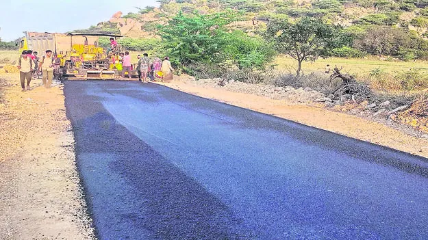 వి కొత్తకోట రోడ్డు పనులు ప్రారంభం 