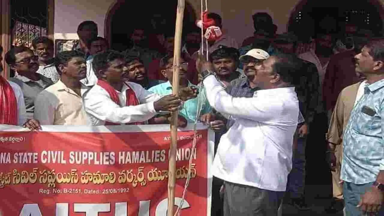 రేషన్‌ దుకాణాలను తీసివేయాలన్న ప్రయత్నం విరమించుకోవాలి