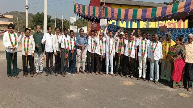 రిటైర్డ్‌ ఉద్యోగుల సమస్యలు పరిష్కరించాలి