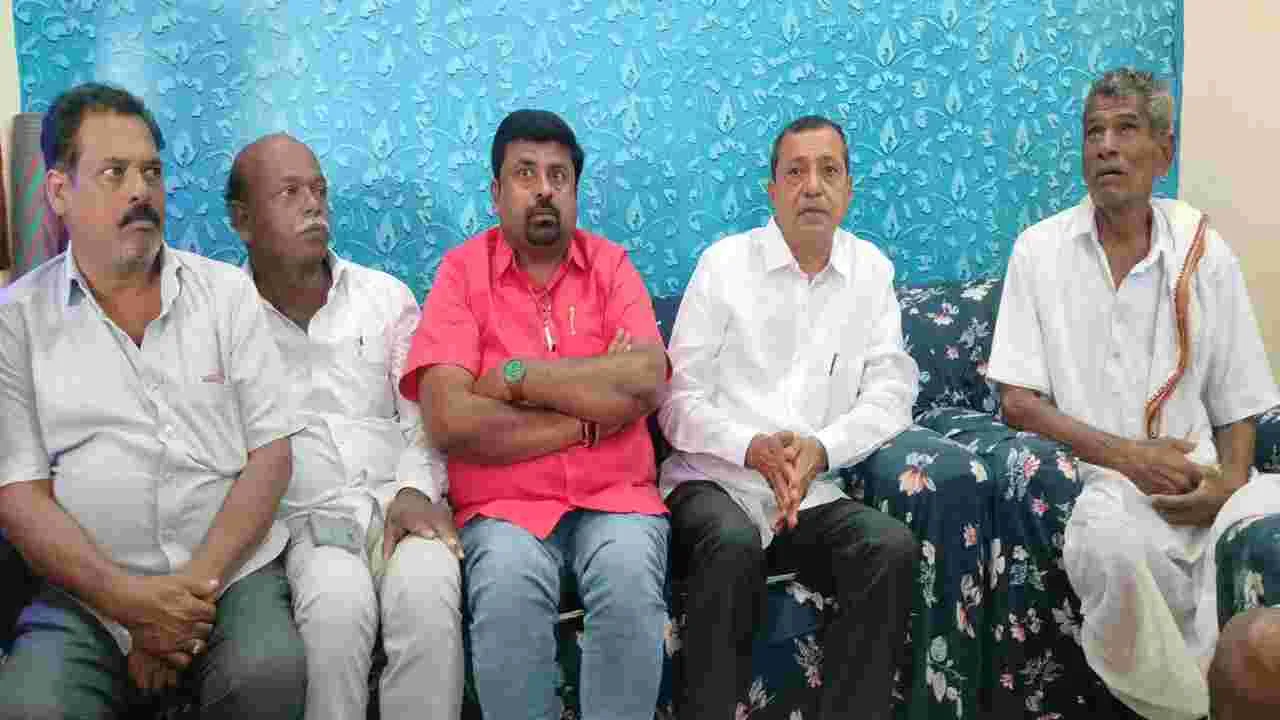 తొమ్మిదిన్నరేళ్ల పాలనలో రాష్ట్రాన్ని దోచుకున్న బీఆర్‌ఎస్‌