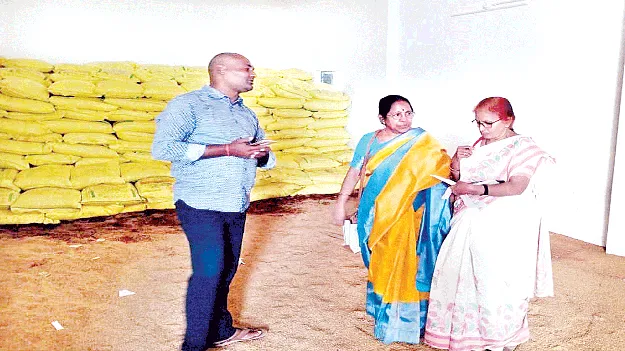  No Bills!  స్టాక్‌ రికార్డు లేదు.. బిల్లులు లేవు!