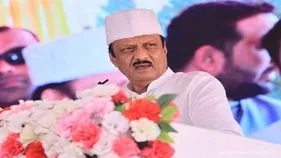 Ajit Pawar: నేనేమీ బెదిరించలేదు.. వివాదాస్పద వ్యాఖ్యలపై డిప్యూటీ సీఎం