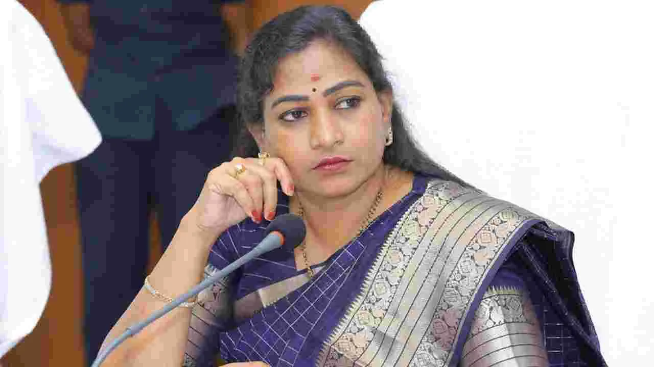 Vangalapudi Anitha: కత్తి తీస్తే కటకటాలకే.. గుర్తుపెట్టుకోండి.. వైసీపీకి హోంమంత్రి హెచ్చరిక