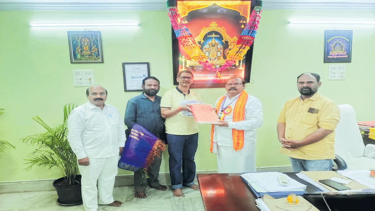 అన్నవరం దేవస్థానానికి పెంకుటిల్లు విరాళం