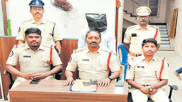 డబ్బు కోసమే బాలిక కిడ్నాప్‌