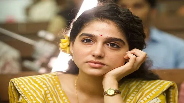 Actor Anashwara Rajan: నేను సినిమాల్లో నటిస్తున్న కారణంగా ఎన్నో మాటలు పడ్డా..