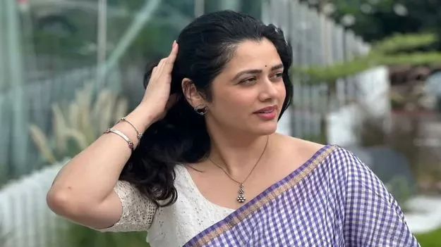 Actress Girija Oak: మార్ఫింగ్‌.. మాలాంటి వాళ్లకు శాపమే!