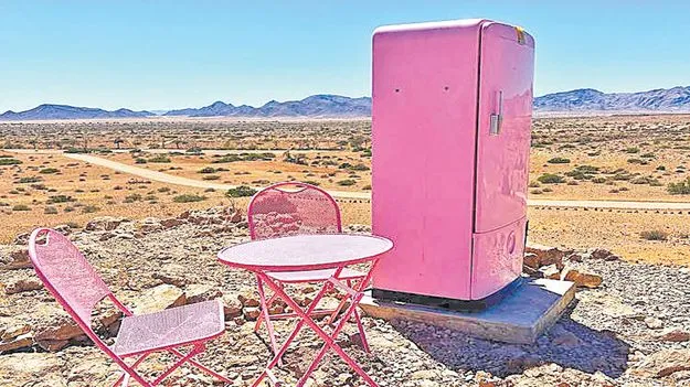 Cold water bottles: కనుచూపు మేర ఇసుక తిన్నెలు.. ఎడారిలో గొంతు తడారిపోతే..