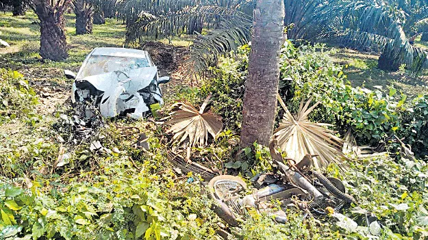 వేగం.. తీసింది ఇద్దరి ప్రాణం!