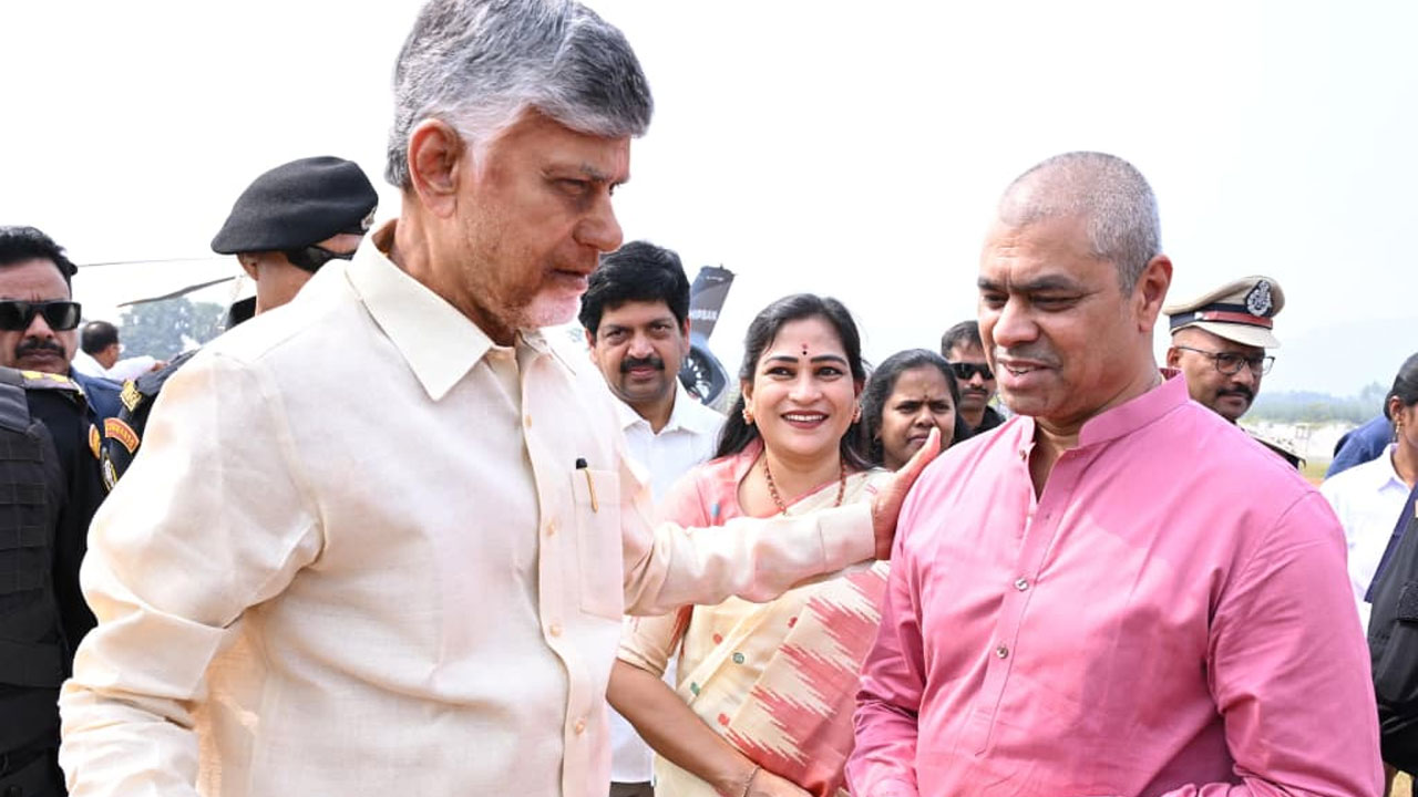 CM Chandrababu: అనకాపల్లికి సీఎం చంద్రబాబు.. మంత్రులు, నేతల ఘన స్వాగతం