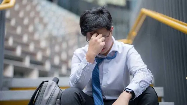 Bathroom Breaks: తరచూ బాత్‍రూమ్‌కు  ఉద్యోగి.. షాకిచ్చిన కంపెనీ