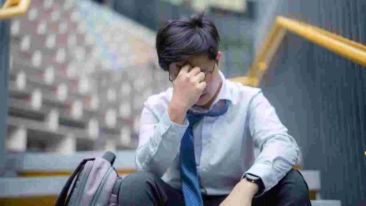 Bathroom Breaks: తరచూ బాత్‍రూమ్‌కు  ఉద్యోగి.. షాకిచ్చిన కంపెనీ