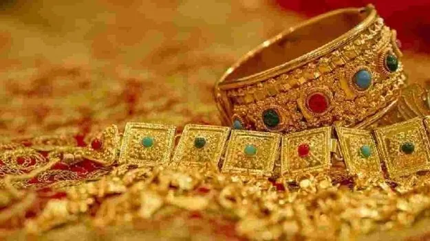 Hyderabad: 31 తులాల బంగారం చోరీ..