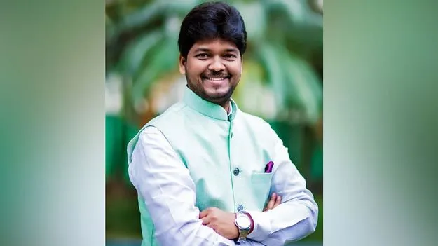 MLA Naveen Ydav: గల్లీ కుర్రోడు.. ఎమ్మెల్యే అయ్యాడు!