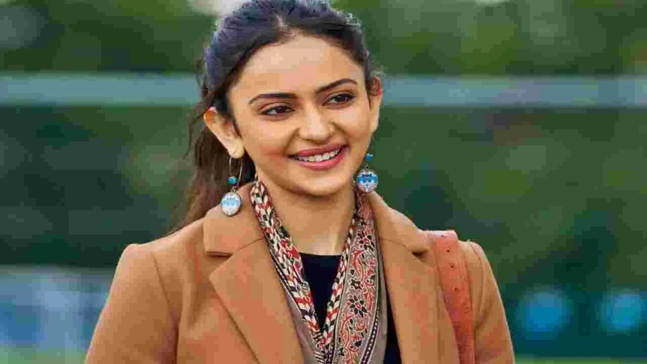 Rakul Preet Singh: తెలుగు సినిమాను చాలా మిస్‌ అవుతున్నా..