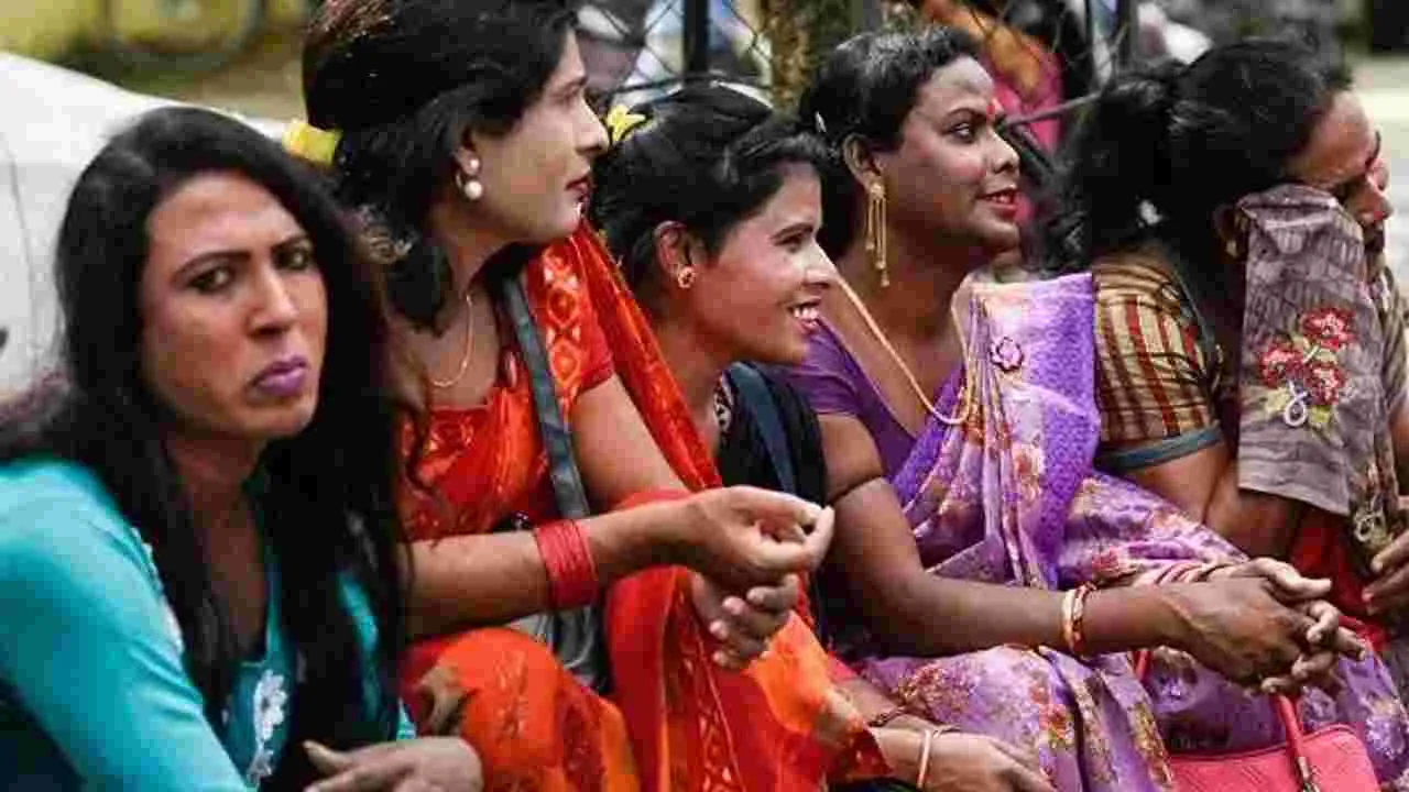 Hyderabad: మెట్రోస్టేషన్లలో ట్రాన్స్‌జెండర్లకు ఉద్యోగాలు..