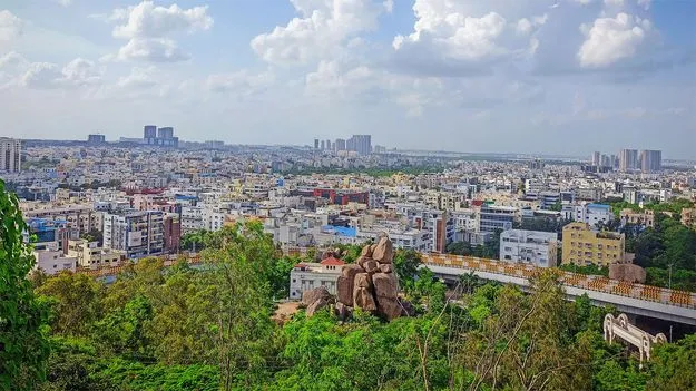 Hyderabad: జూబ్లీహిల్స్‌లో స్థలం కబ్జాకు యత్నం.. సినీ నిర్మాతపై కేసు 