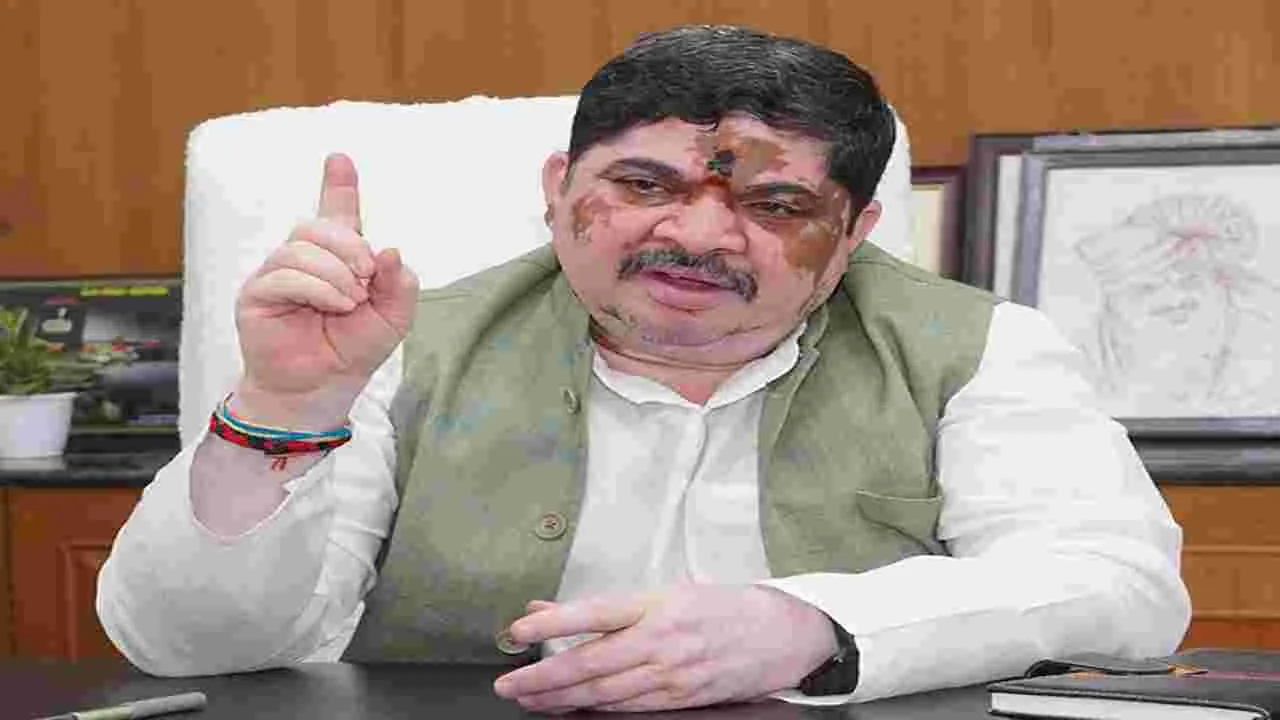 Ponnam Prabhakar Goud: నగరంలో మరిన్ని ఇందిరమ్మ క్యాంటీన్లు... 