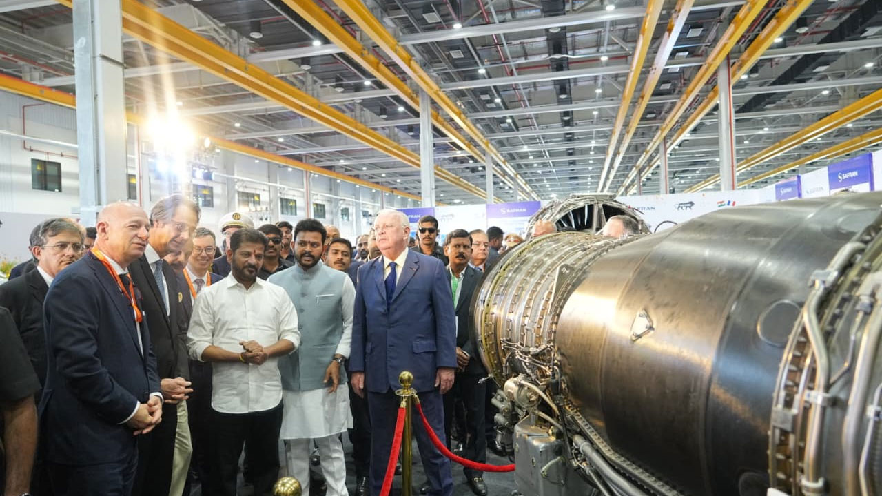 CM Revanth: సఫ్రాన్ ఎమ్‌ఆర్‌వో నూతన సెంటర్‌ ప్రారంభం.. పాల్గొన్న సీఎం రేవంత్ 