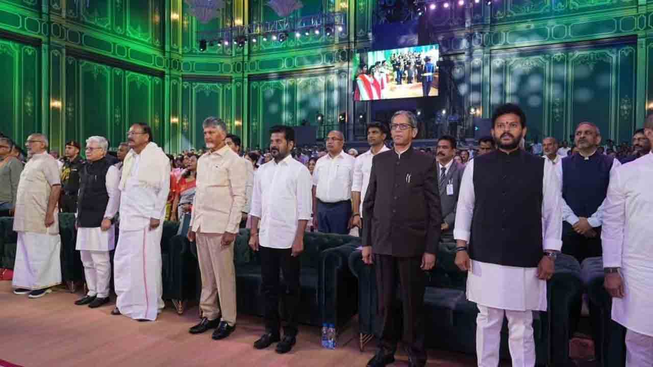 Ramoji Excellence Awards: రామోజీ ఎక్స్‌లెన్స్ అవార్డ్స్.. పాల్గొన్న తెలుగు రాష్ట్రాల సీఎంలు